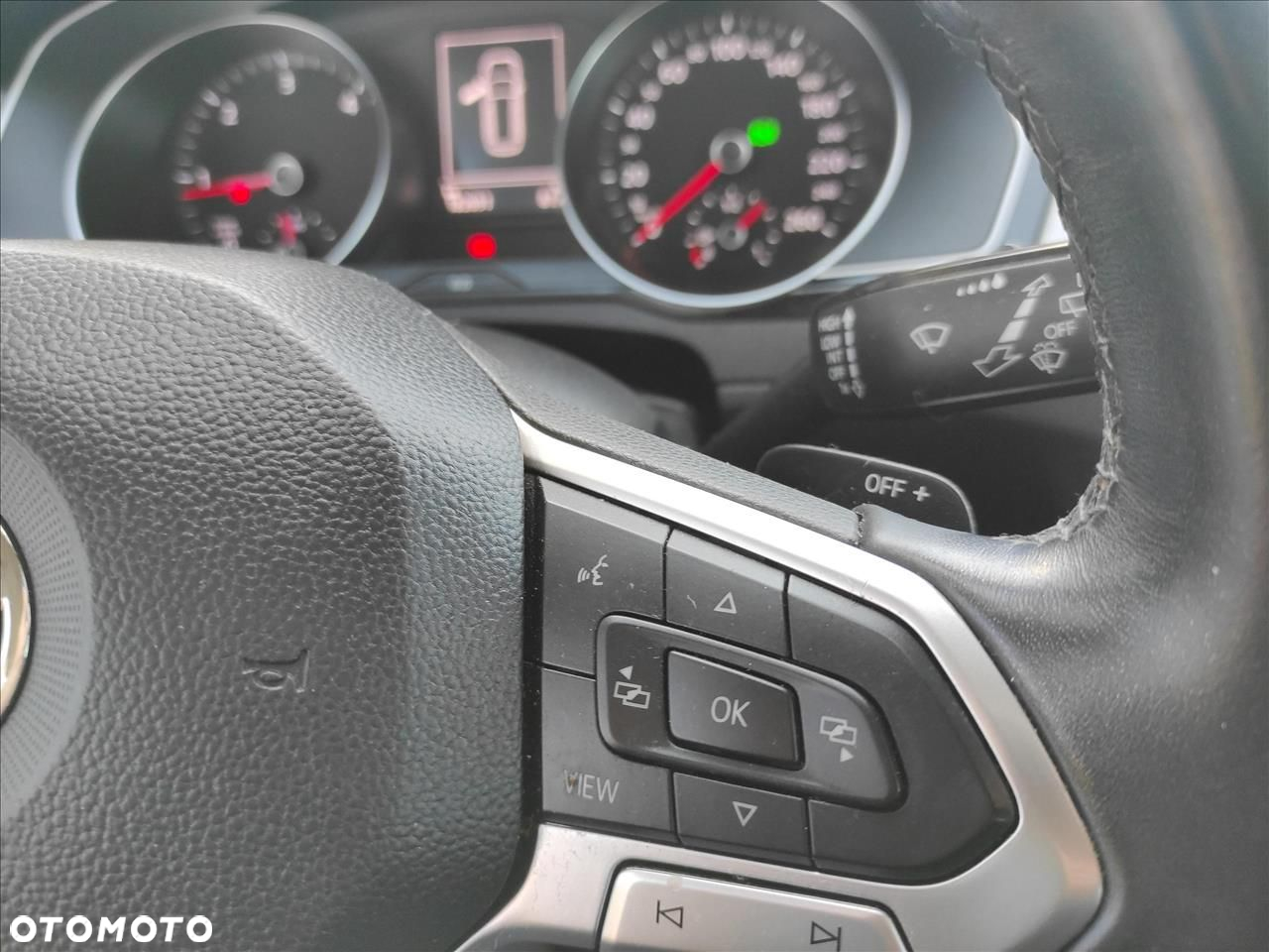 Volkswagen Passat - 14