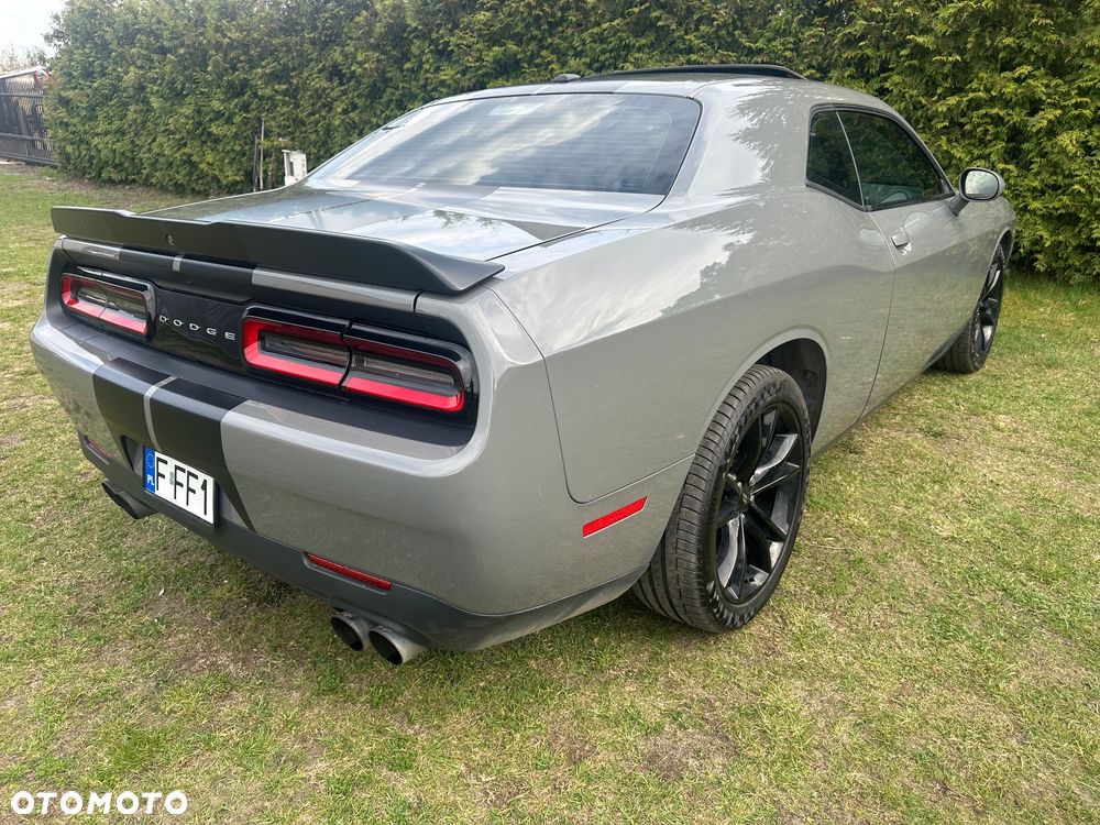 Dodge Challenger - 14