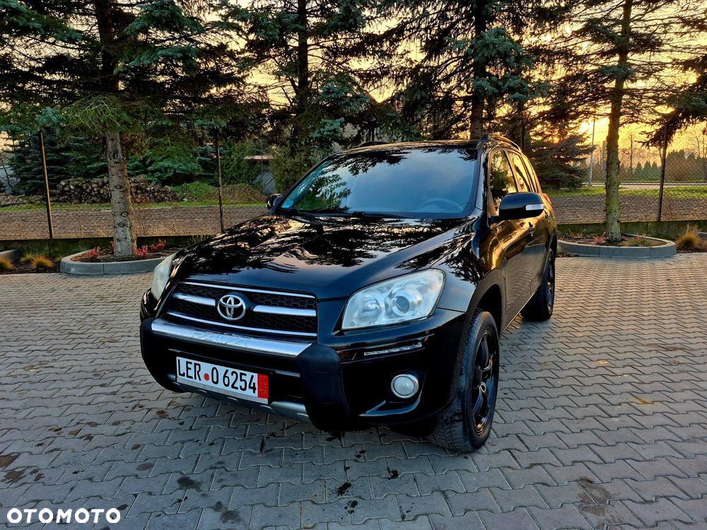 Toyota RAV4 - 8