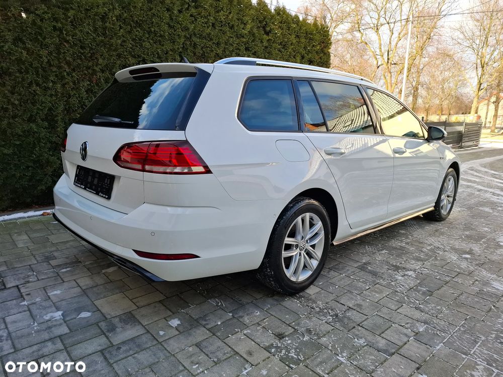 Volkswagen Golf - 22