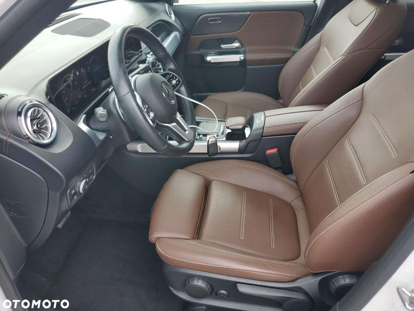 Mercedes-Benz GLB - 8