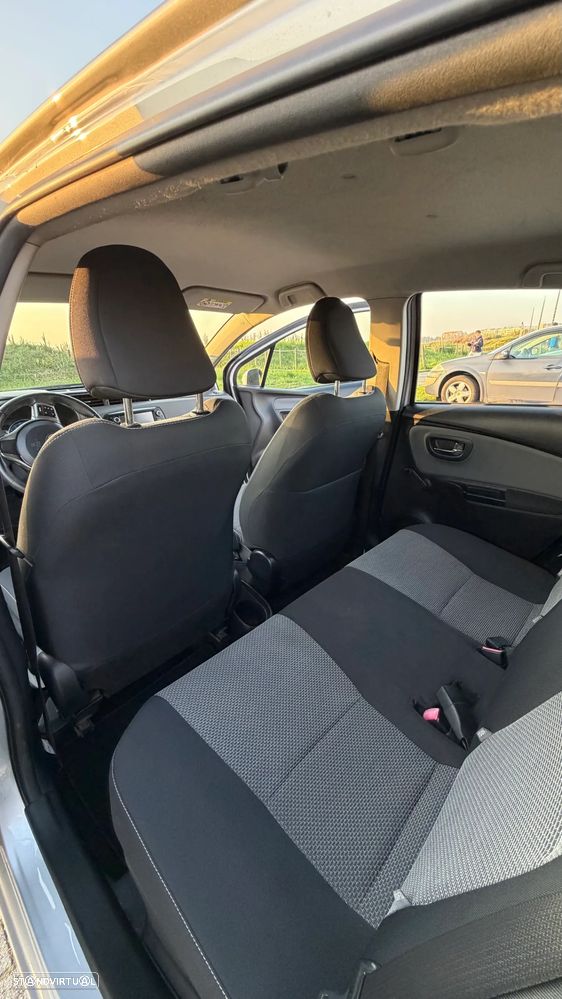 Toyota Yaris 1.5 HSD Comfort - 9