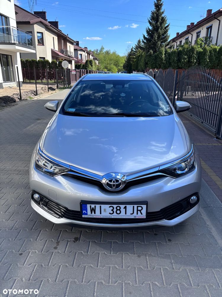 Toyota Auris 1.6 Premium - 11