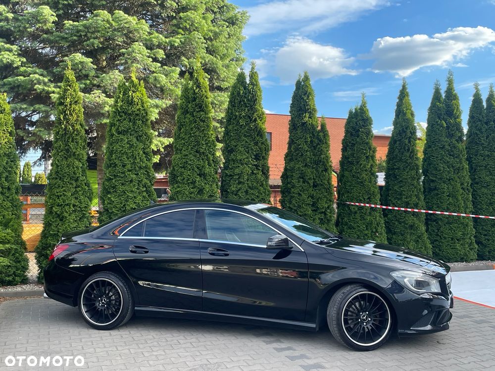 Mercedes-Benz CLA 180 AMG Line - 6