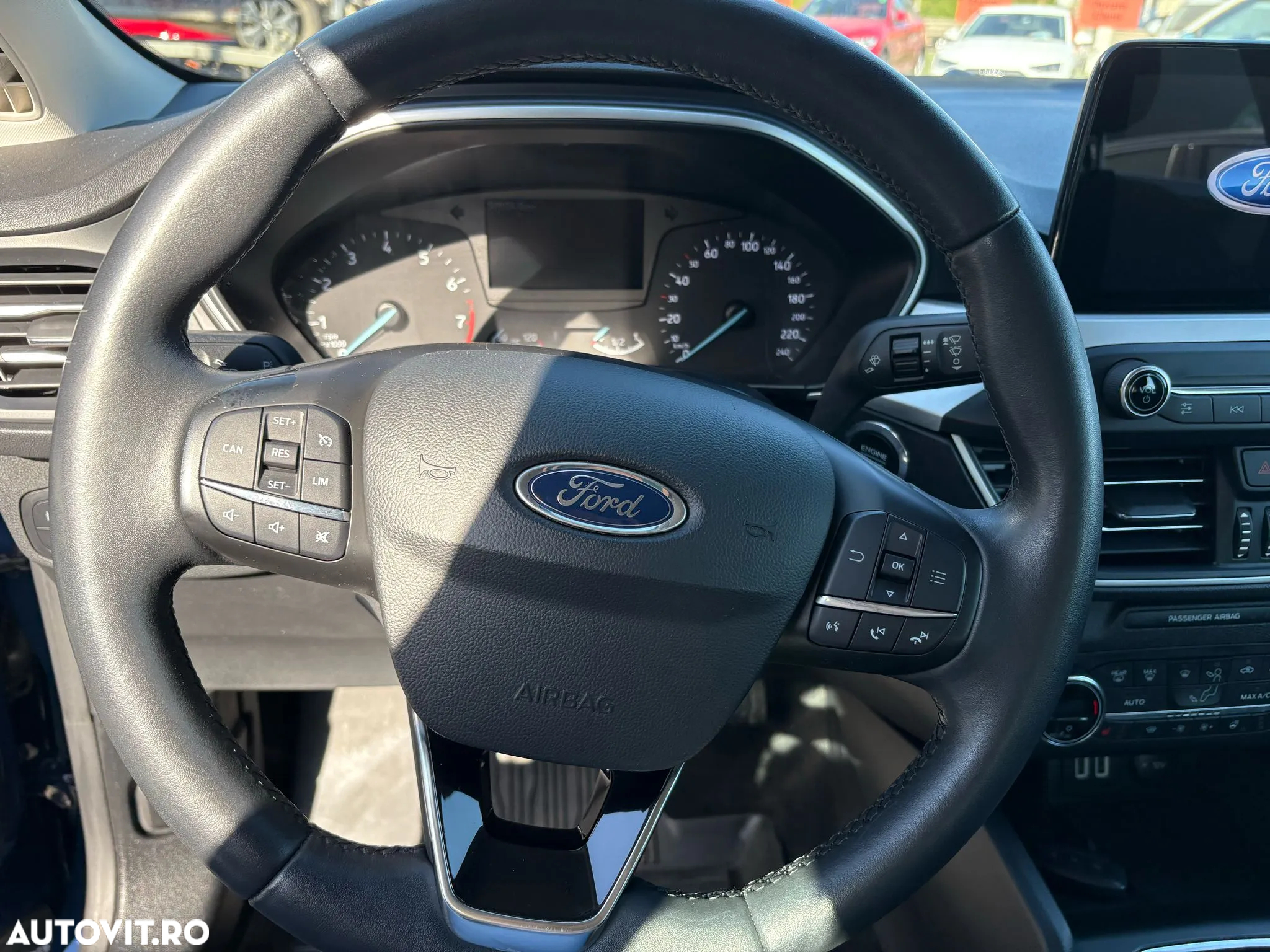 Ford Focus 1.0 EcoBoost Active - 8