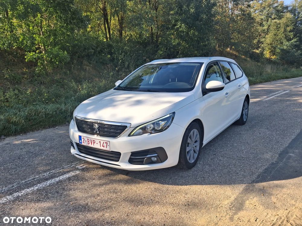 Peugeot 308 - 1