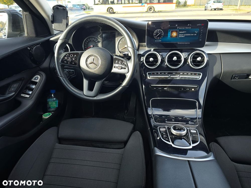 Mercedes-Benz Klasa C 180 9G-TRONIC - 2