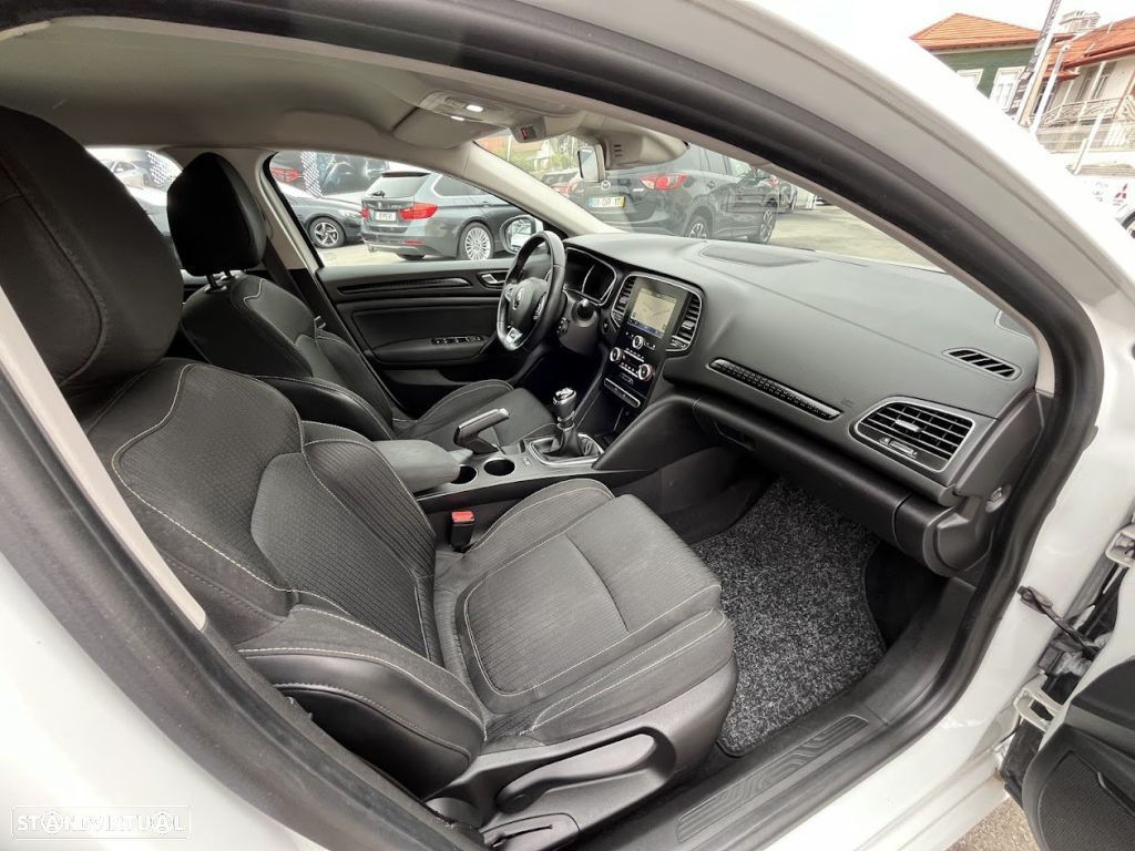 Renault Mégane 1.5 dCi Zen - 38