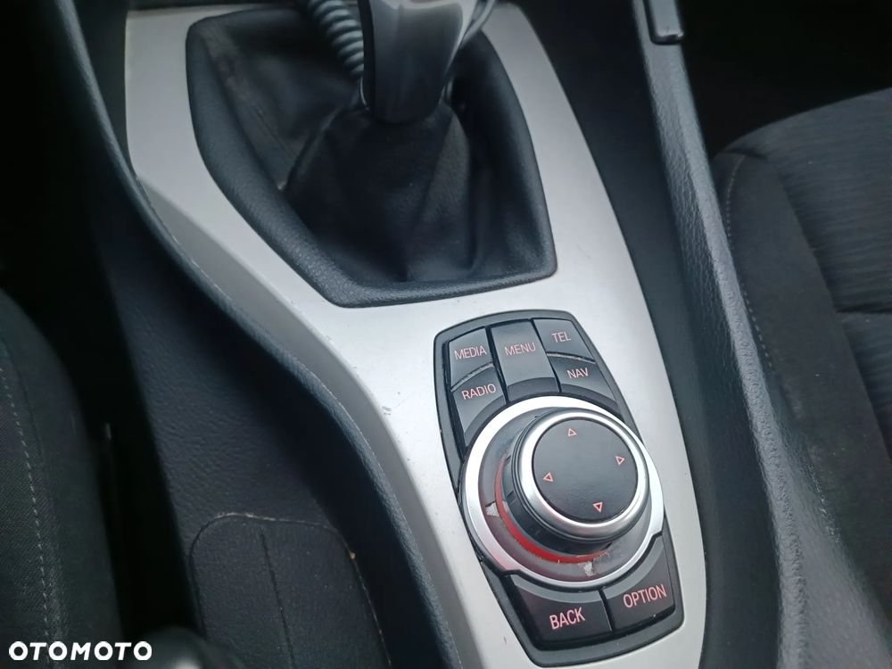 BMW X1 xDrive18d xLine - 14