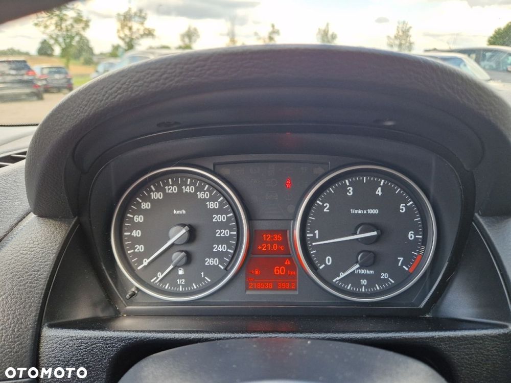 BMW X1 sDrive18i Sport Line - 11