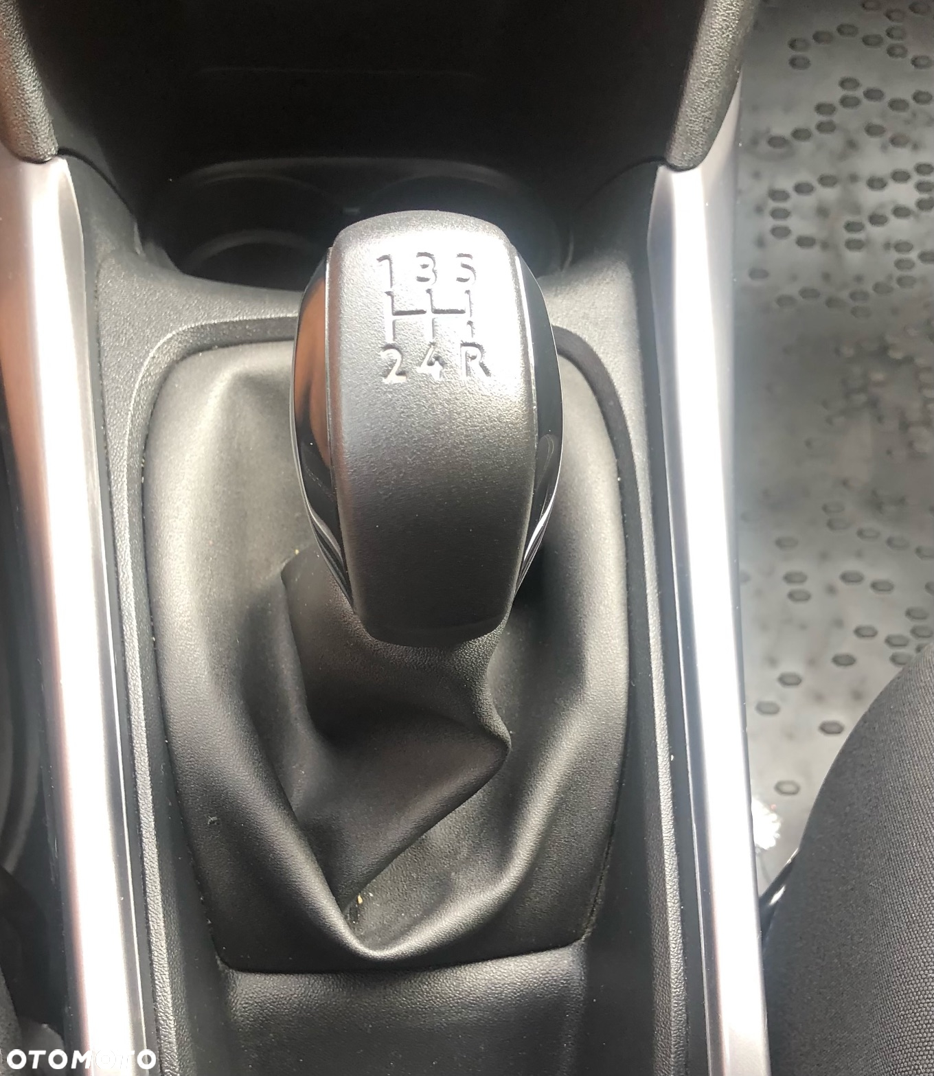 Peugeot 2008 1.2 Pure Tech Active S&S - 23