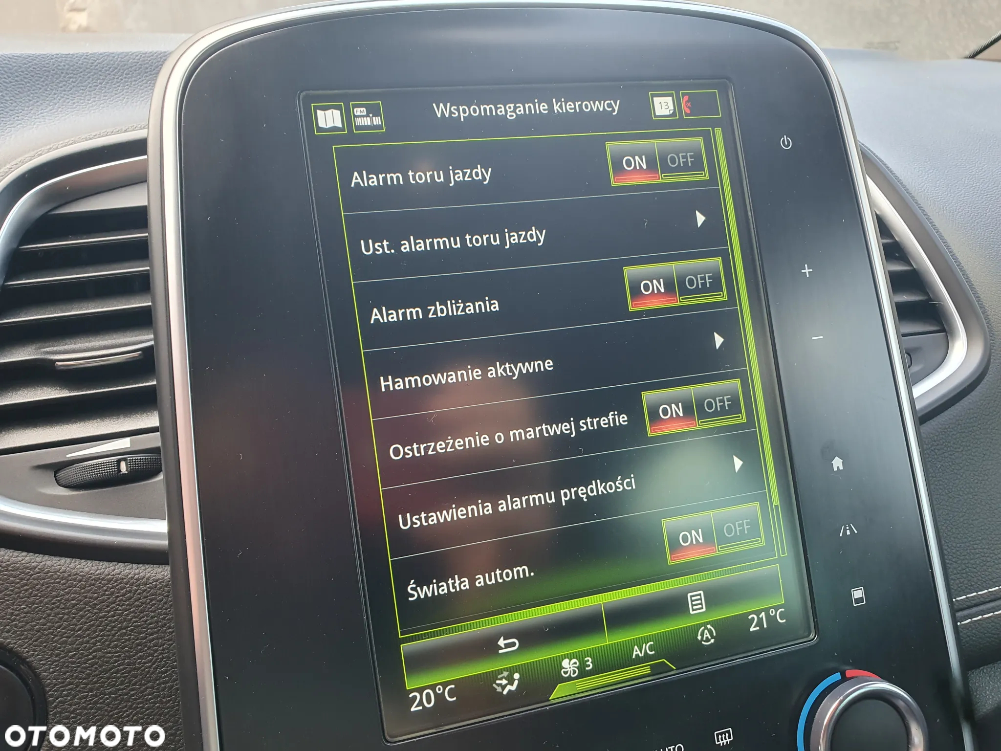 Renault Scenic ENERGY TCe 140 INTENS - 15