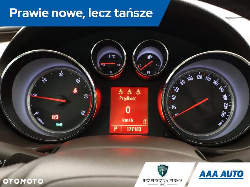 Opel Insignia - 13