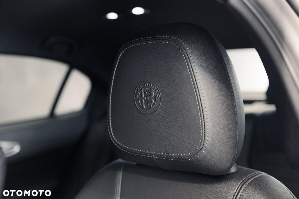 Alfa Romeo Giulia 2.0 Turbo Sprint - 31