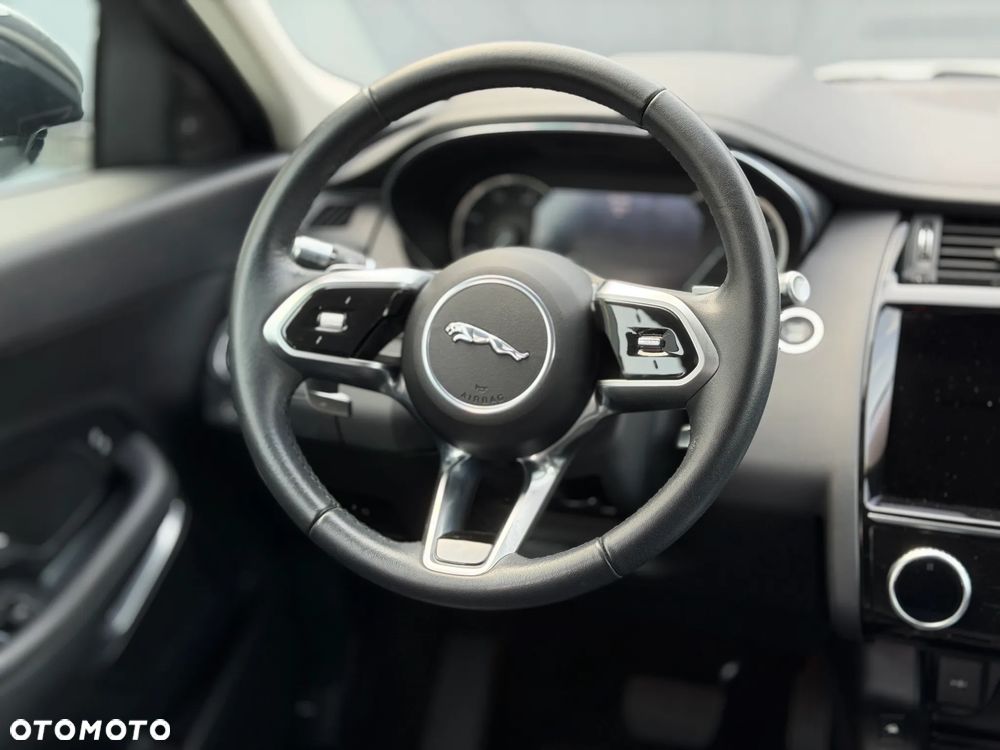Jaguar E-Pace 1.5 P160 mHEV SE - 28