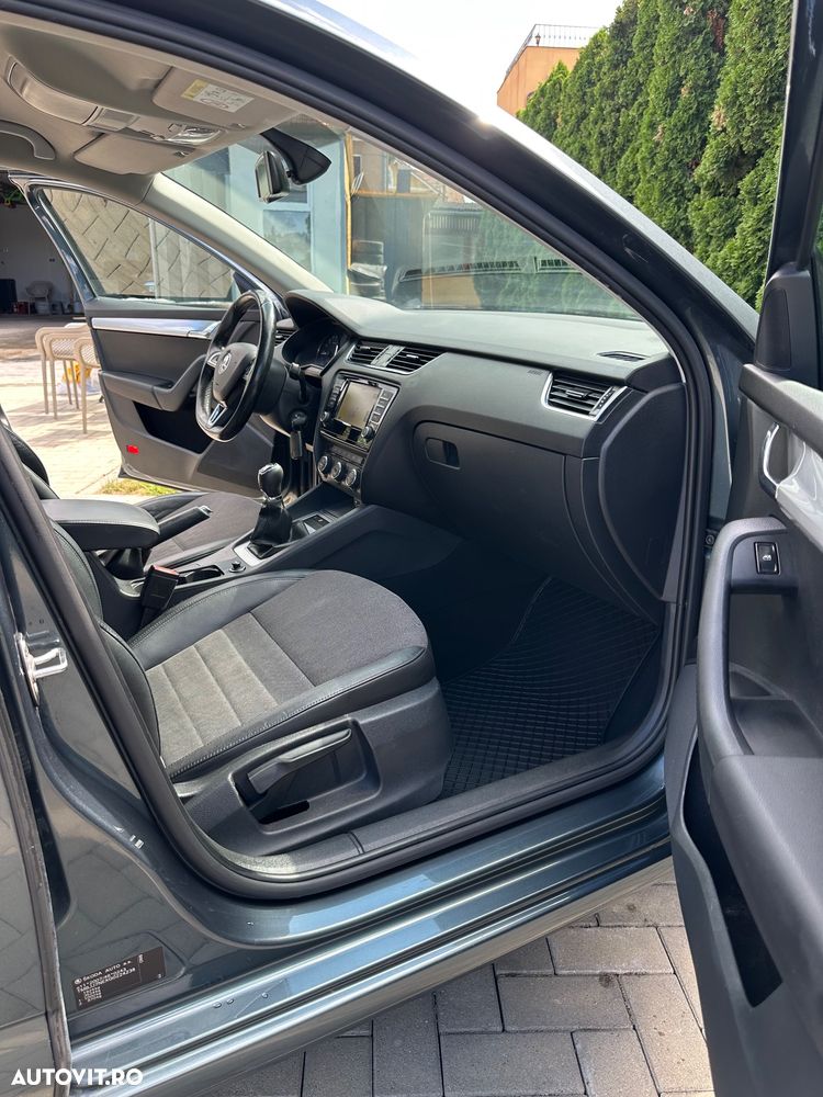 Skoda Octavia 2.0 TDI Premium Edition - 15