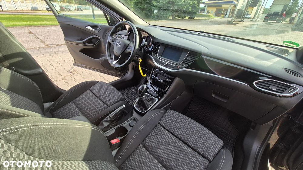 Opel Astra 1.4 T Dynamic - 25