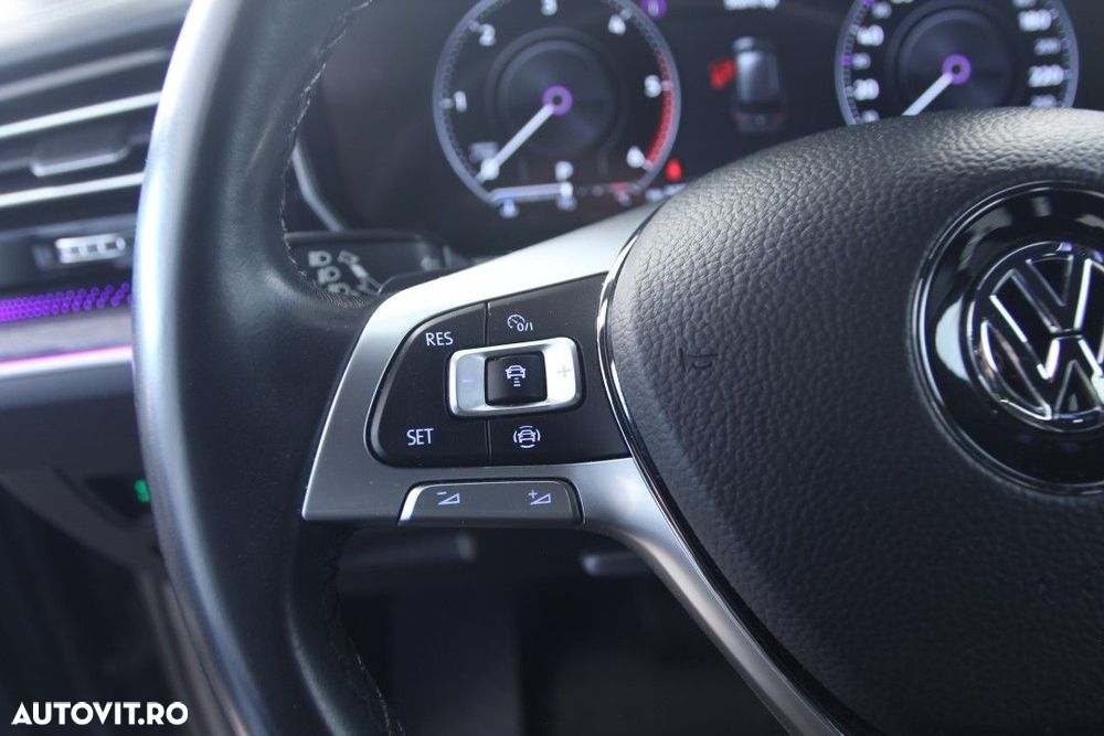Volkswagen Touareg - 10