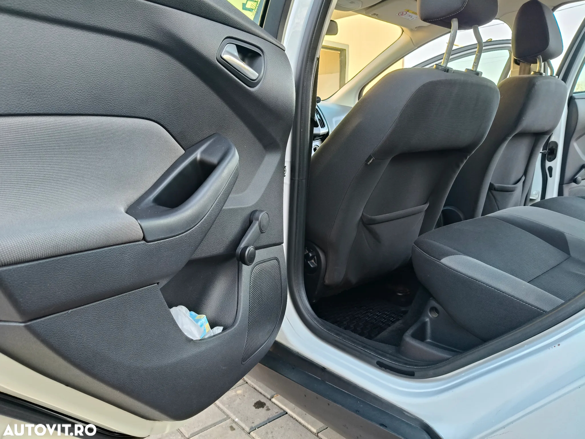 Ford Focus - 11
