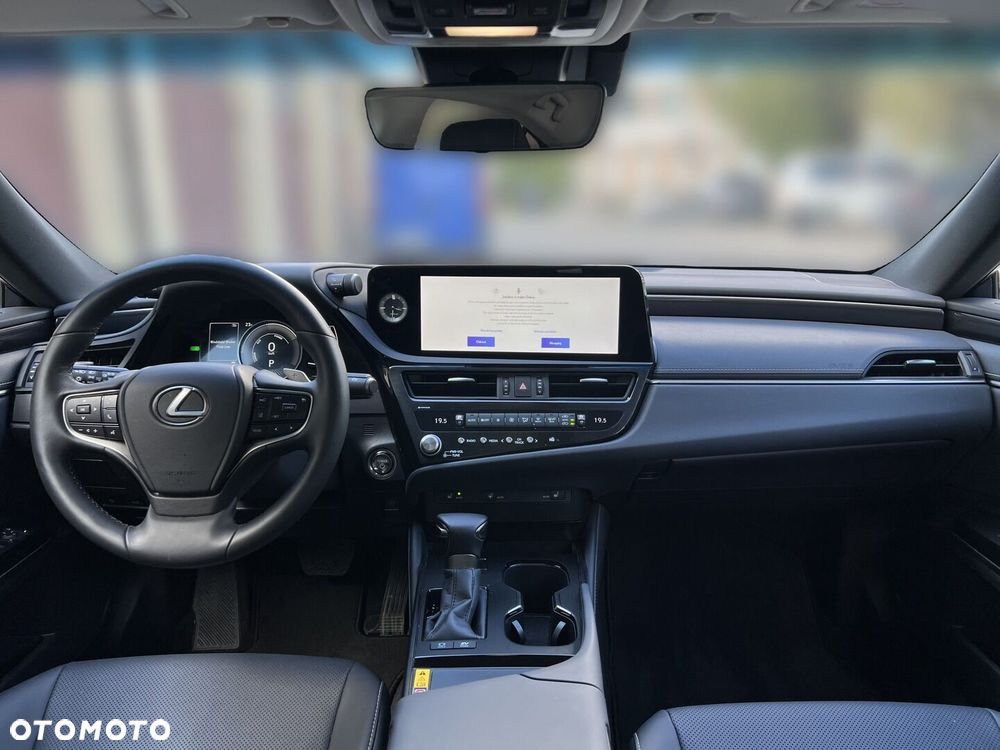 Lexus ES 300h Business Edition - 3
