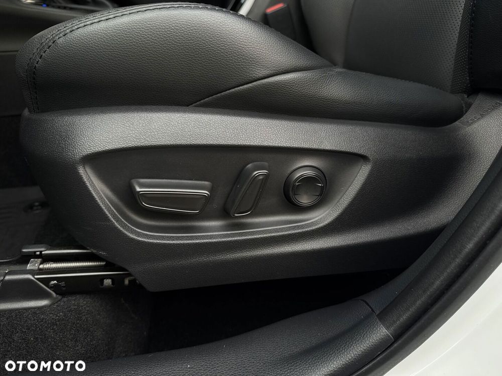 Toyota Corolla Cross 2.0 Hybrid Executive - 30