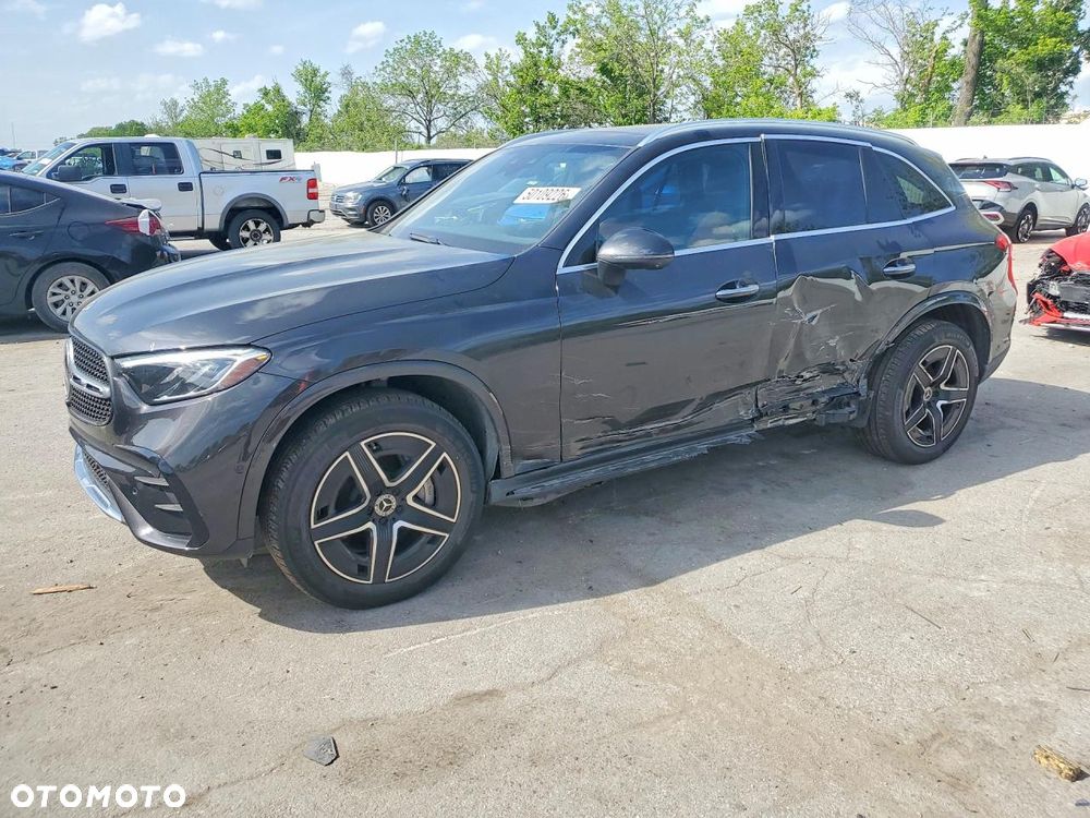 Mercedes-Benz GLC 300 4Matic 9G-TRONIC AMG Line Advanced - 5