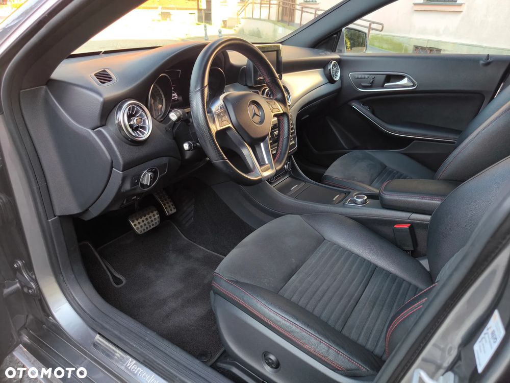 Mercedes-Benz CLA 250 Sport 7G-DCT - 3