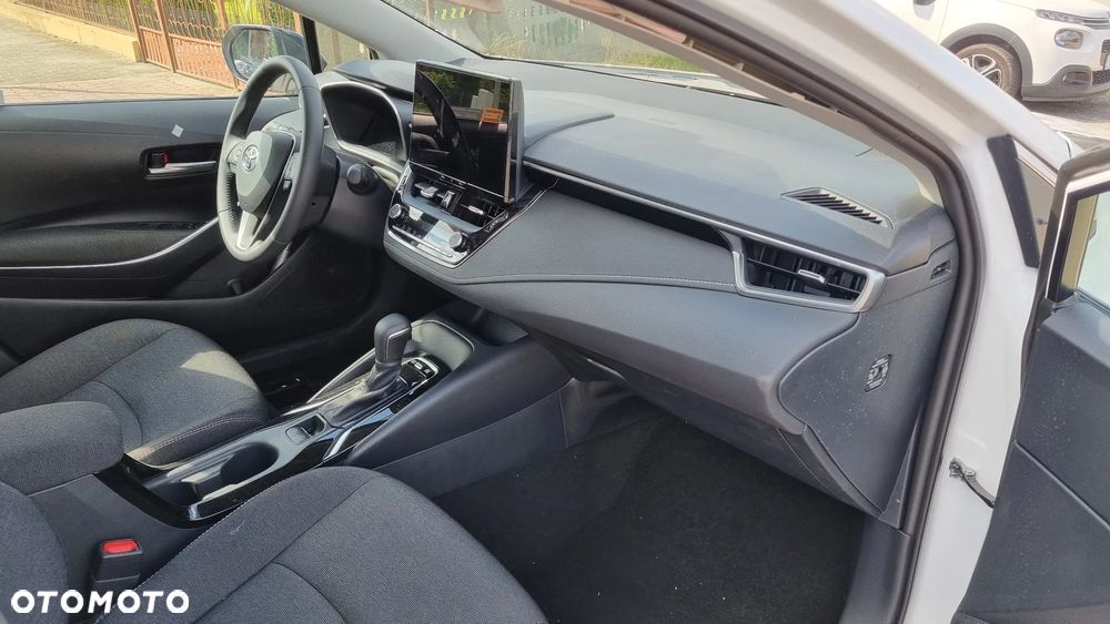 Toyota Corolla 1.8 Hybrid Active - 17