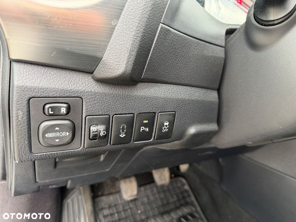 Toyota Auris 2.0 D-4D Premium Comfort - 24