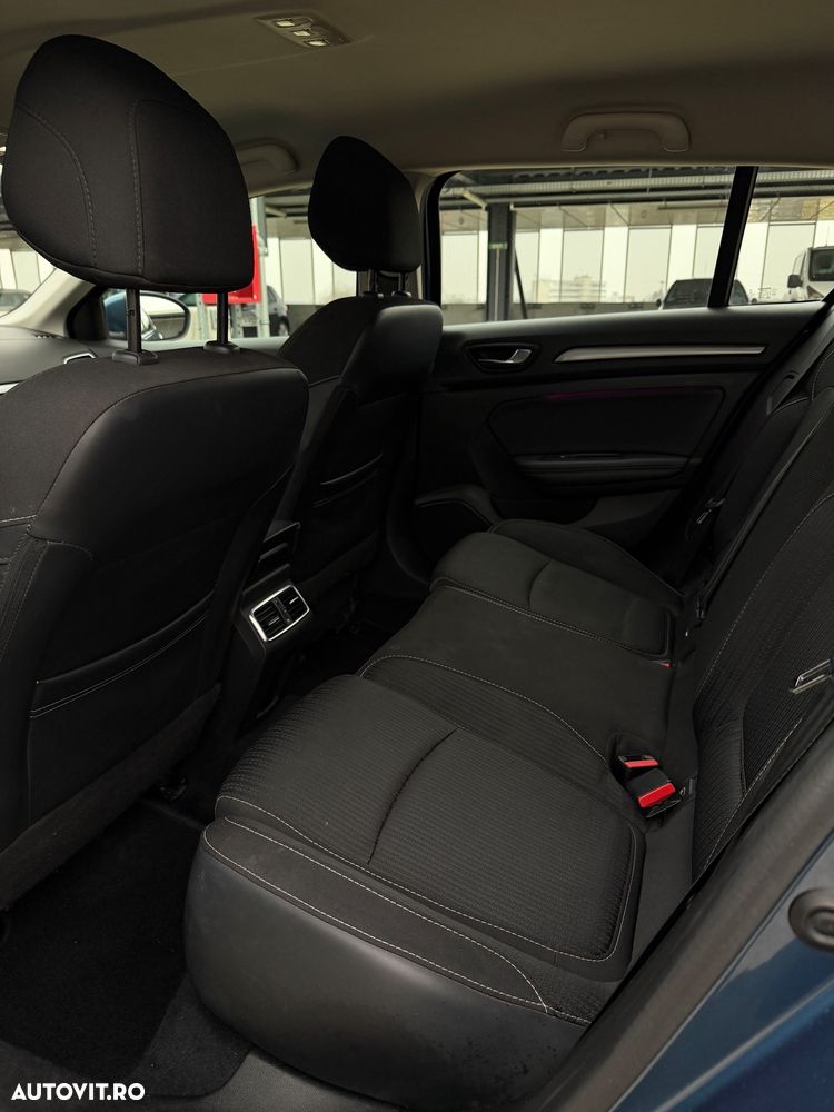 Renault Megane ENERGY TCe 140 EDC BUSINESS - 8