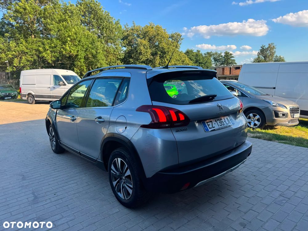 Peugeot 2008 PureTech 110 GPF Stop&Start EAT6 Allure - 3