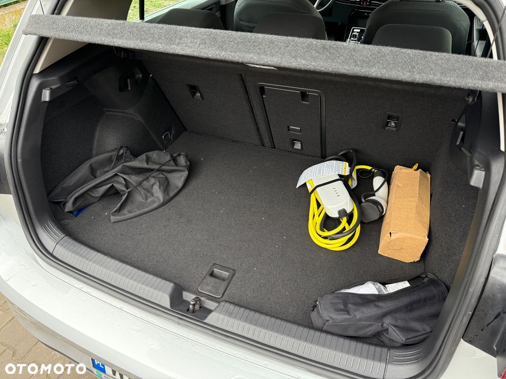 Volkswagen Golf - 24