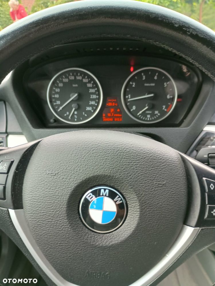 BMW X5 xDrive30i - 12