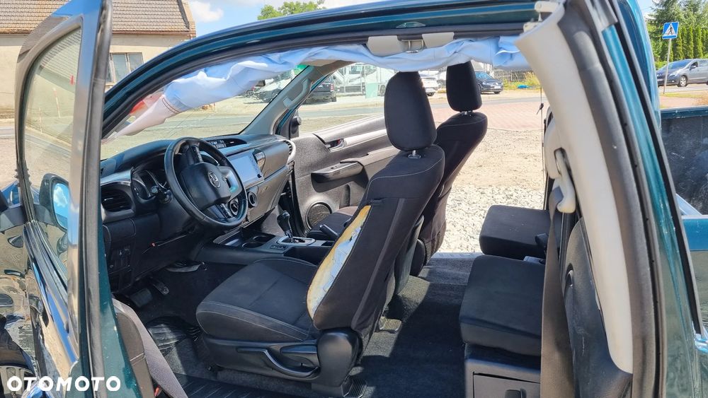 Toyota Hilux 4x4 Double Cab Autm Executive - 26