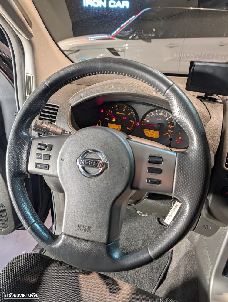 Nissan Navara 2.5 dCi CD Pilot - 17