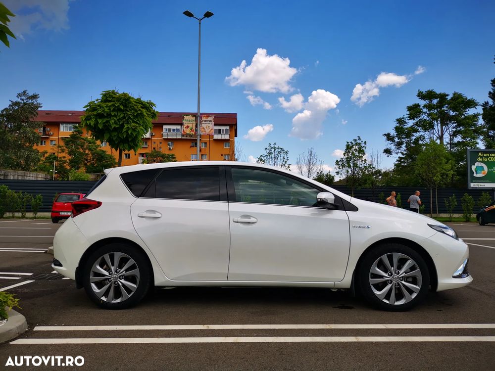 Toyota Auris 1.8 L VVT-i Sol - 4