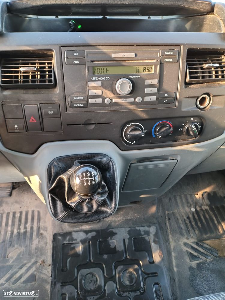 Ford Transit - 12