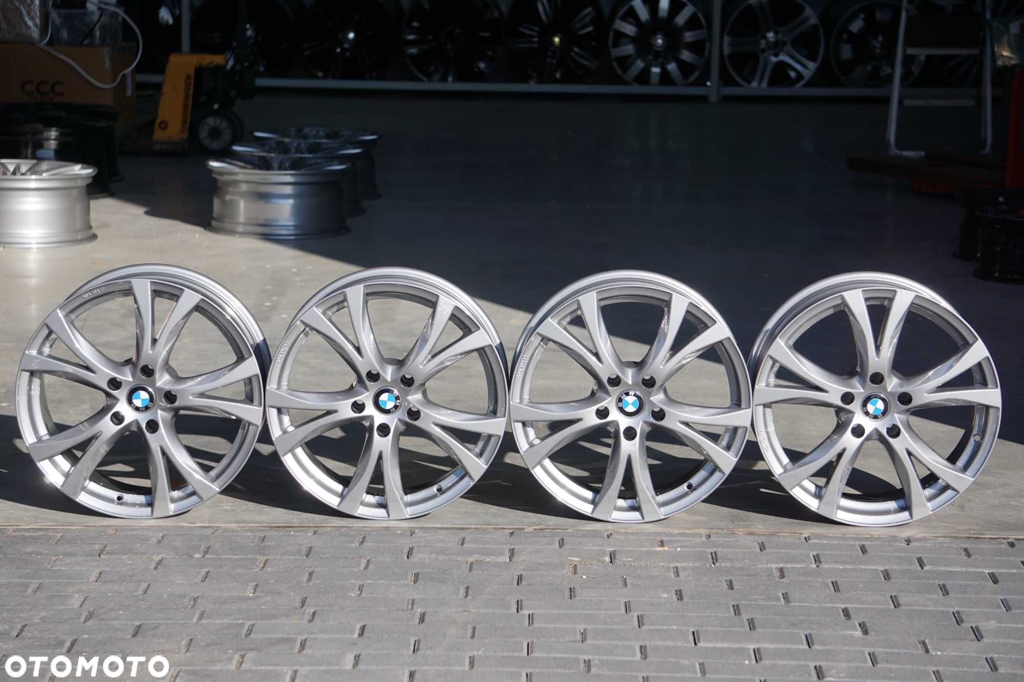 Alufelgi Carmani BMW 5x120 8Jx18 et35 cb72,6mm efekt vicrom - 2