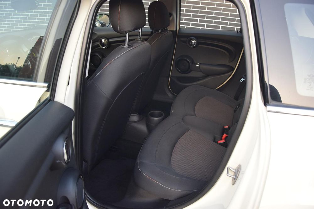 MINI Cooper 60 Years Chili - 13
