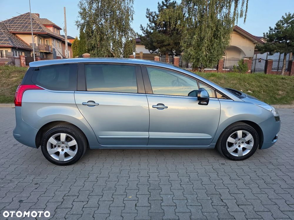 Peugeot 5008 - 9