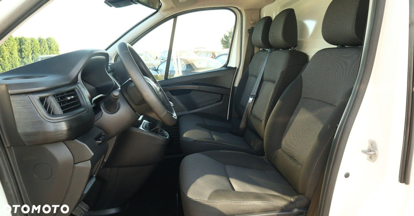 Renault Trafic - 12