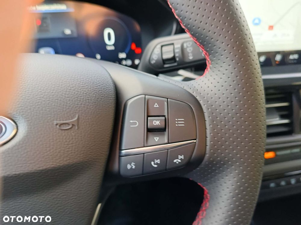 Ford Focus 1.0 EcoBoost Hybrid ST-LINE X - 17