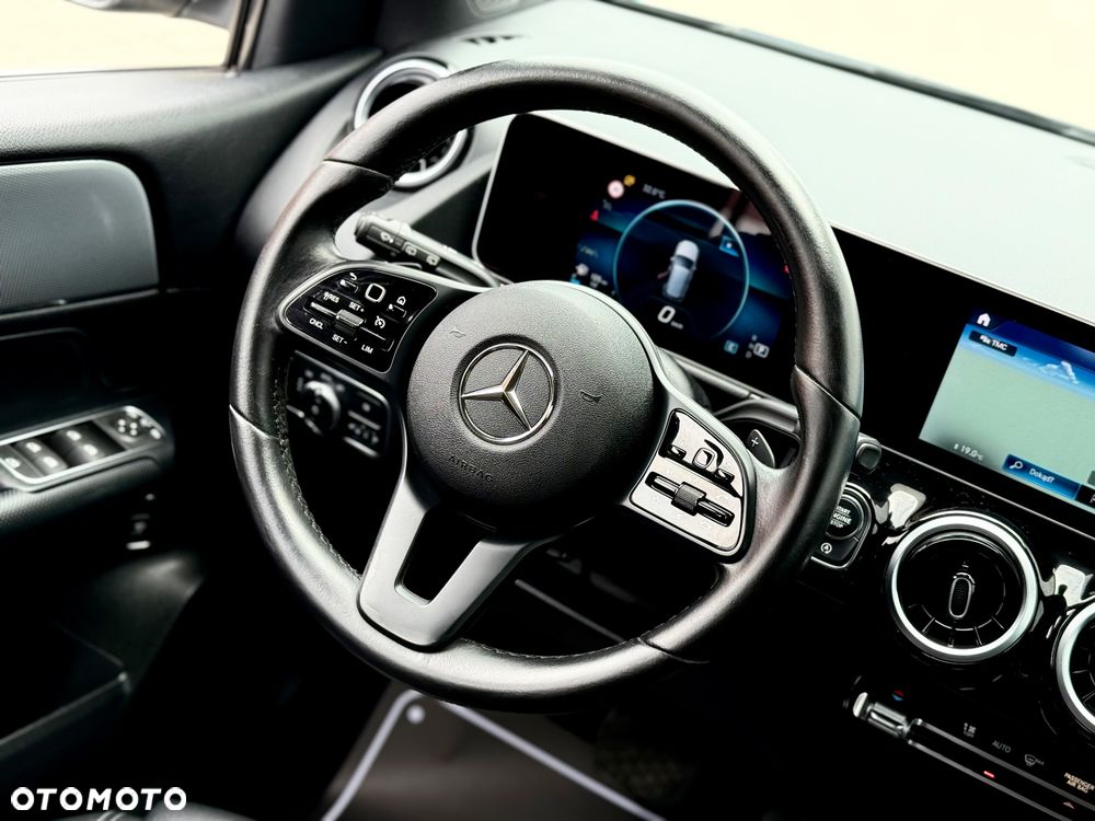 Mercedes-Benz Klasa B 180 d 7G-DCT Edition 2020 - 29