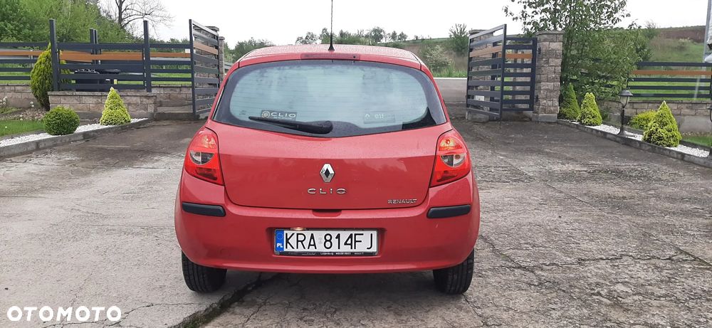 Renault Clio - 6