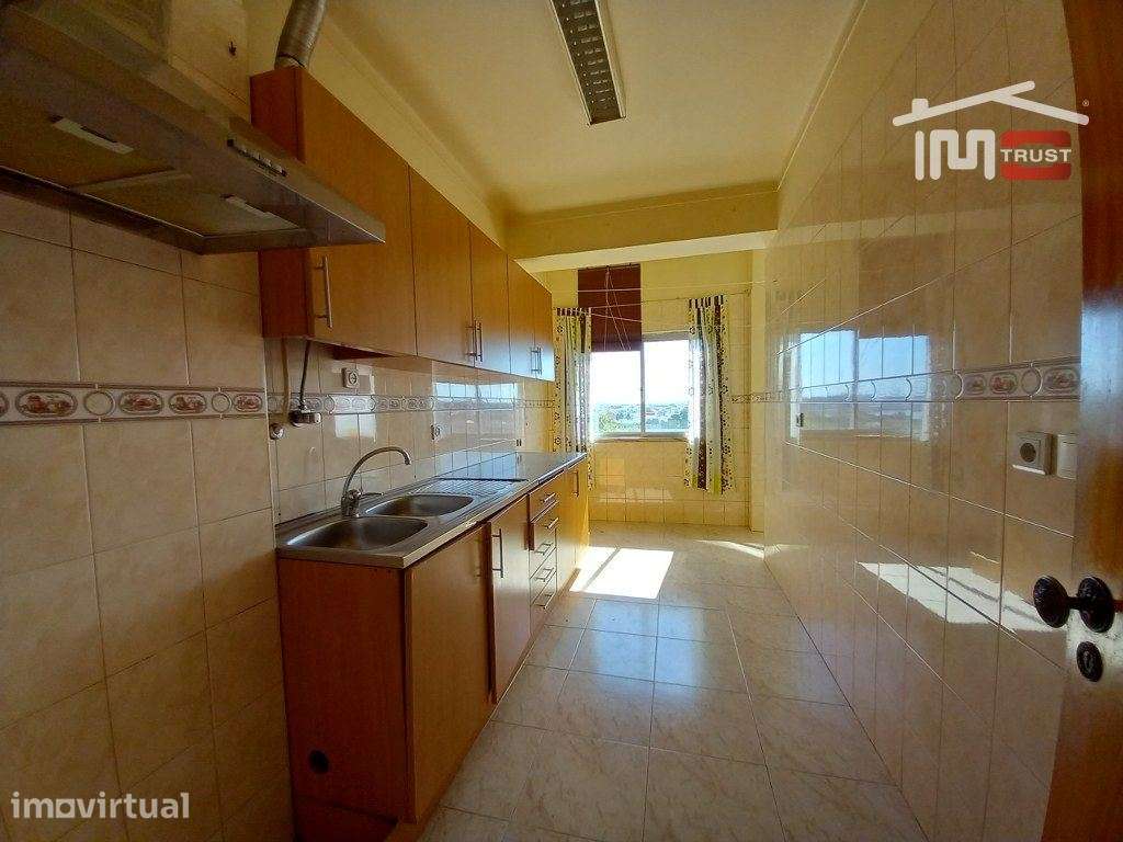 Apartamento T1  1ºandar - Grande imagem: 3/25