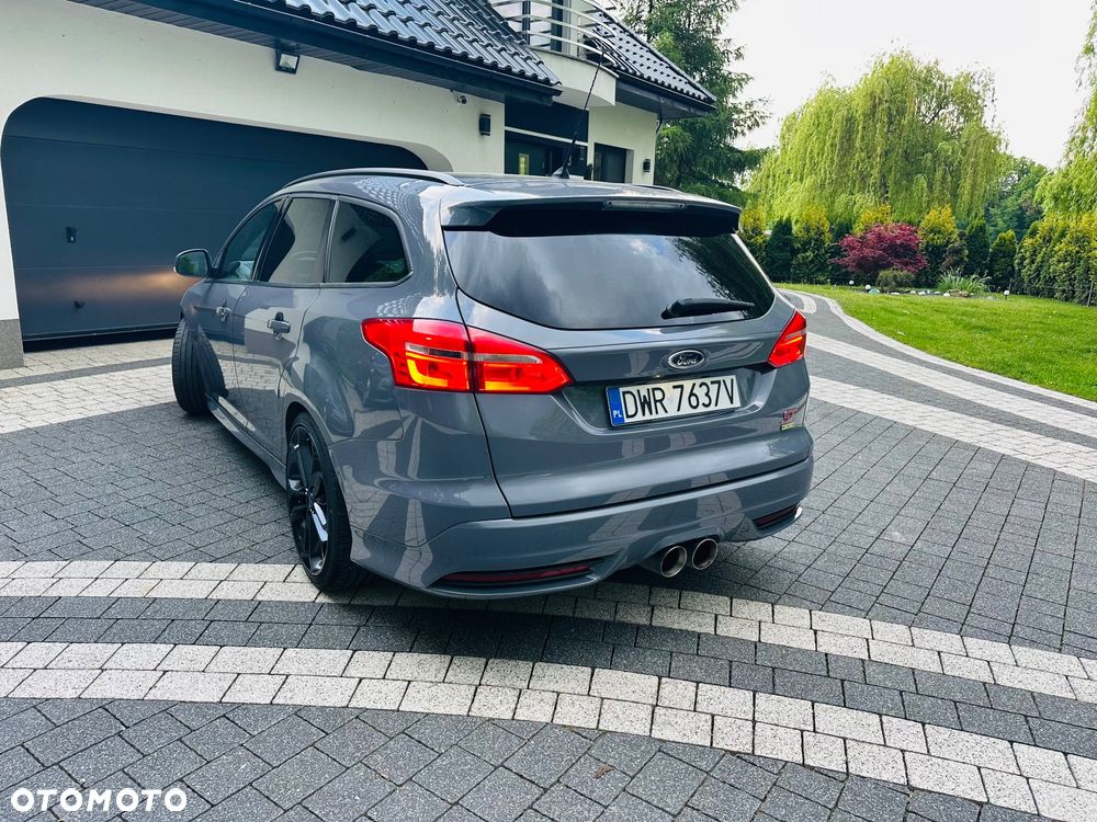 Ford Focus 2.0 TDCi ST mit Leder-Sport-Paket - 23