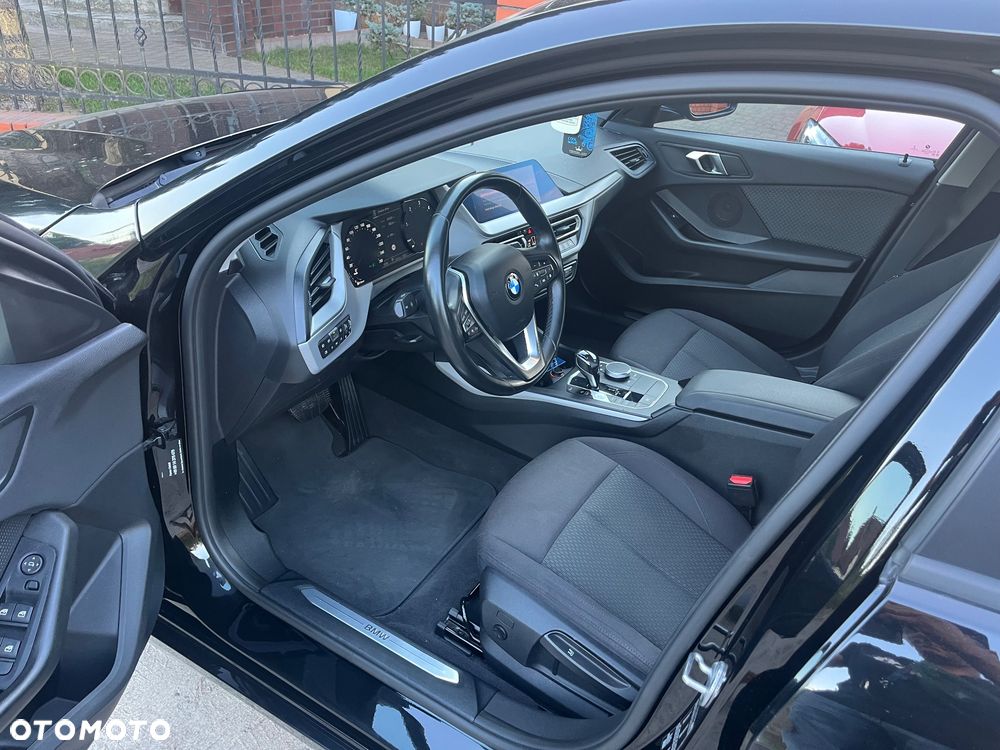 BMW Seria 1 118d - 29