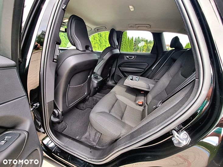Volvo XC 60 B4 D Geartronic Momentum Pro - 14