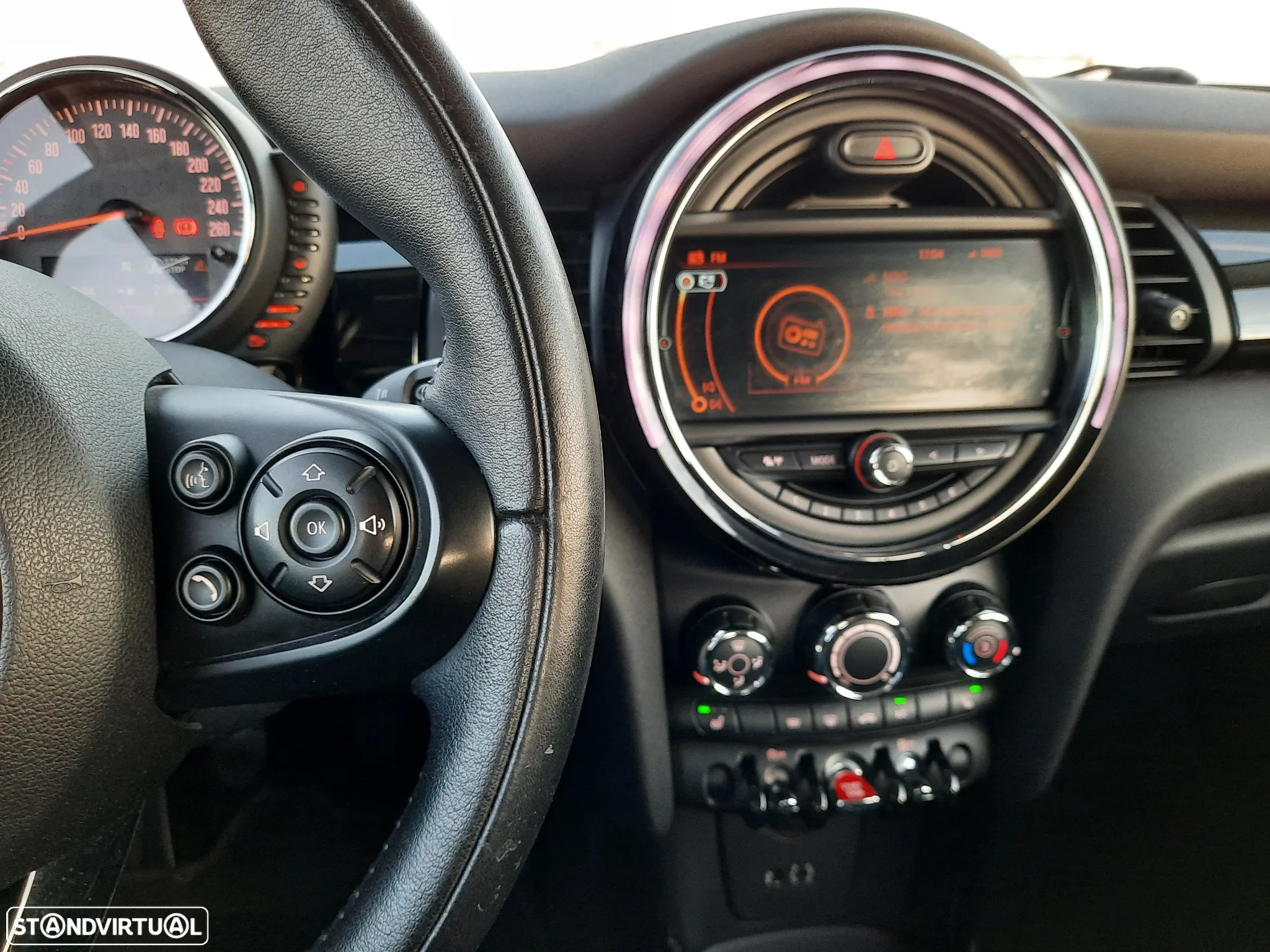 MINI 3 Portas One D - 24