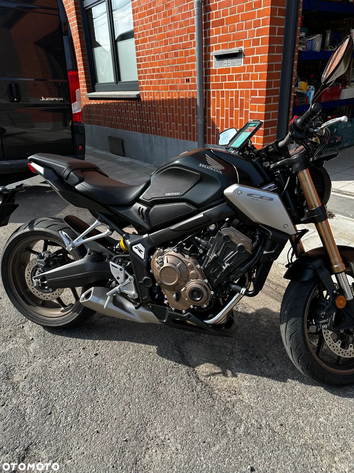 Honda CB - 1